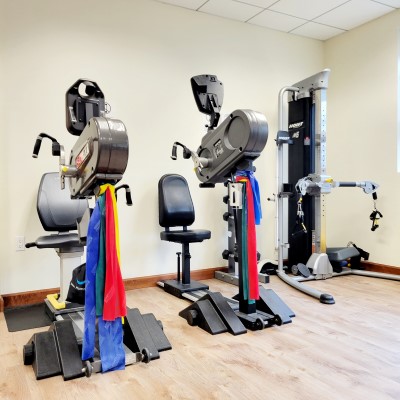Picture of Islandia, NY Physical Therapy upper body exercise machines for injury treatment.