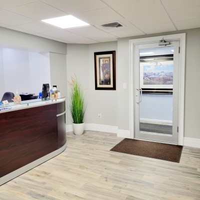 Picture of Commack, NY Chiropractor Doctors office reception area